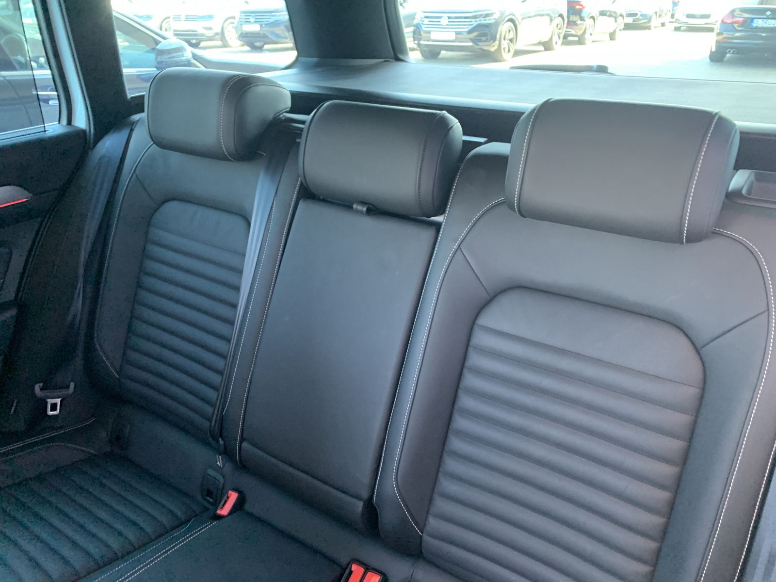 Fahrzeugabbildung Volkswagen Passat Alltrack 2.0 TDI*4Motion*Leder*AHK*Pano*