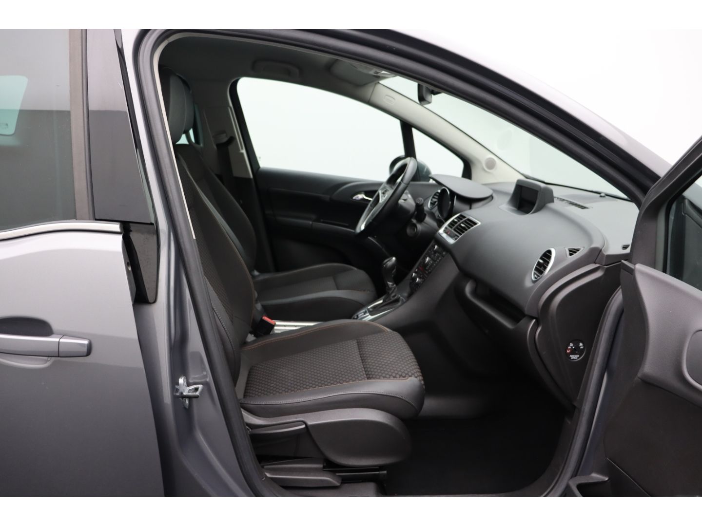 Fahrzeugabbildung Opel Meriva B 1.4 Innovation Kamera AHK 2-Zonen-Klima