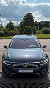 Volkswagen Passat R-Line Top Zustand - VW Passat Gebrauchtwagen in Saarbrücken
