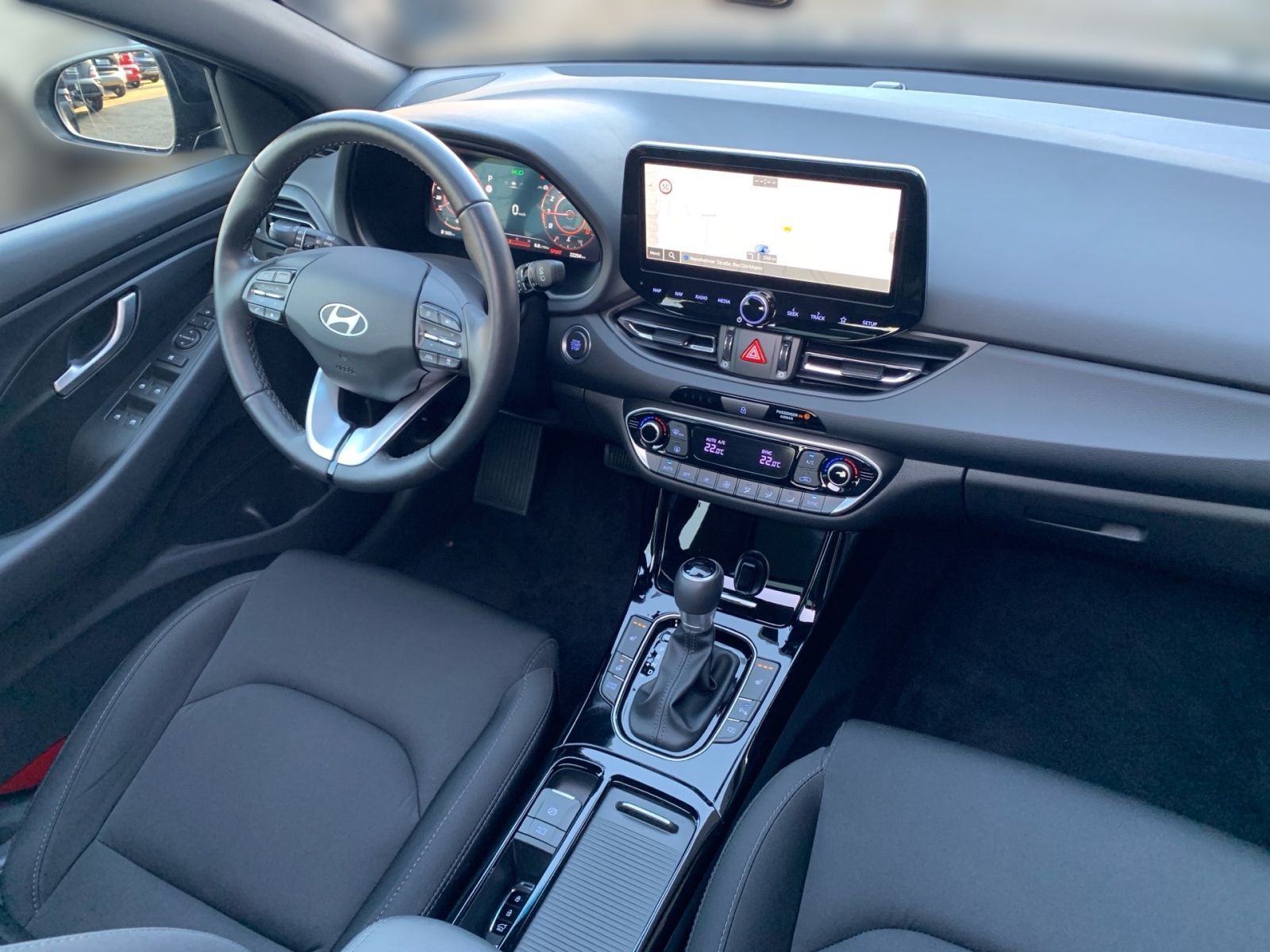 Fahrzeugabbildung Hyundai i30 1.5 T-GDI 7-DCT Advantage Plus Mild-Hybrid