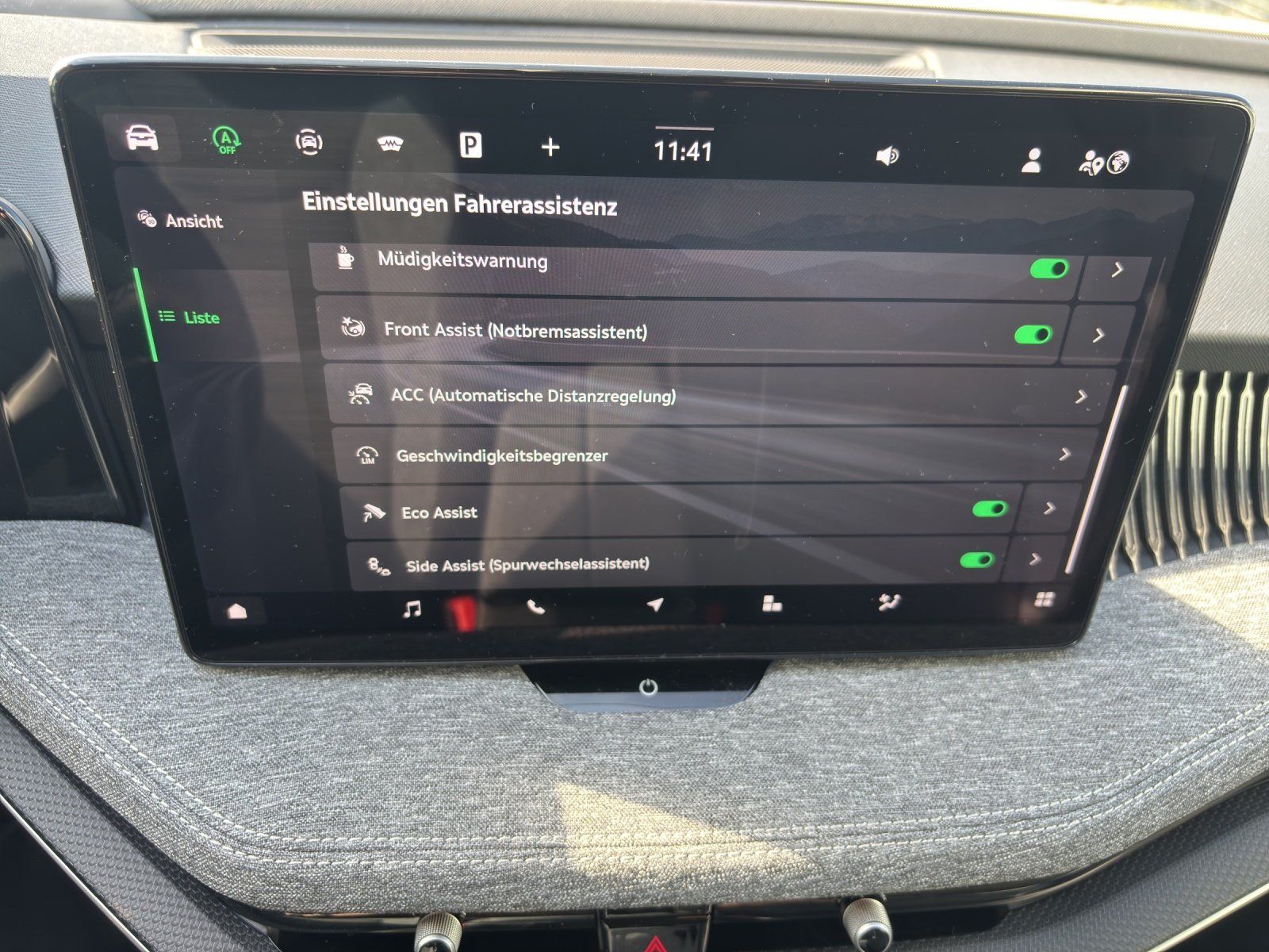 Fahrzeugabbildung SKODA Superb Combi Selection 2,0 TDI 142 kW DSG 4x4