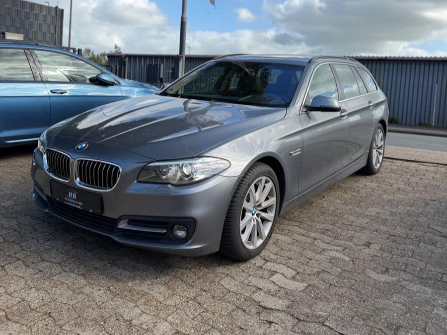 BMW 520 5 Touring *PANO*LEDER*SITZE EL*SHZ*XENON*