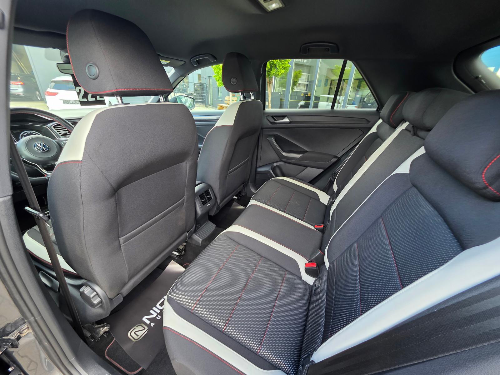 Volkswagen T-Roc Sport 4Motion*Kamera*LED*AHK*Navi*ACC*2.Hd