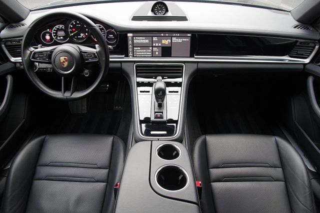 Porsche Panamera 4S E-Hybrid*InnoDri,Pano,Approved1126*
