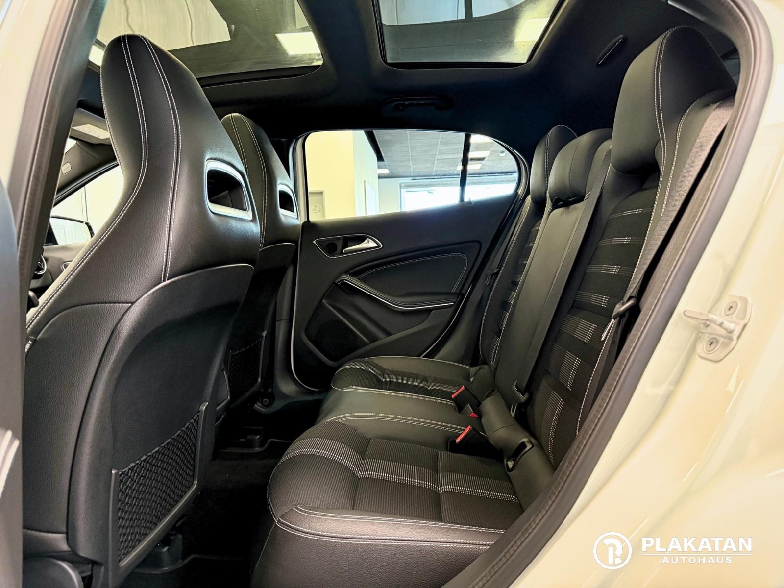 Mercedes-Benz GLA 200 AMG Night Packet Panorama Memory