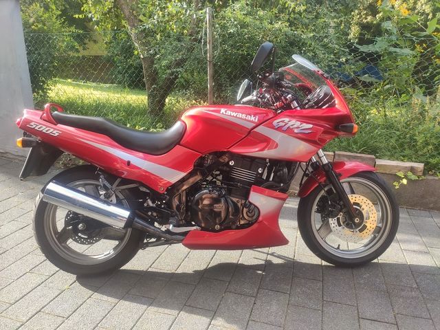 Kawasaki GPZ 500 S Liebhaberfahrzeug, Extras