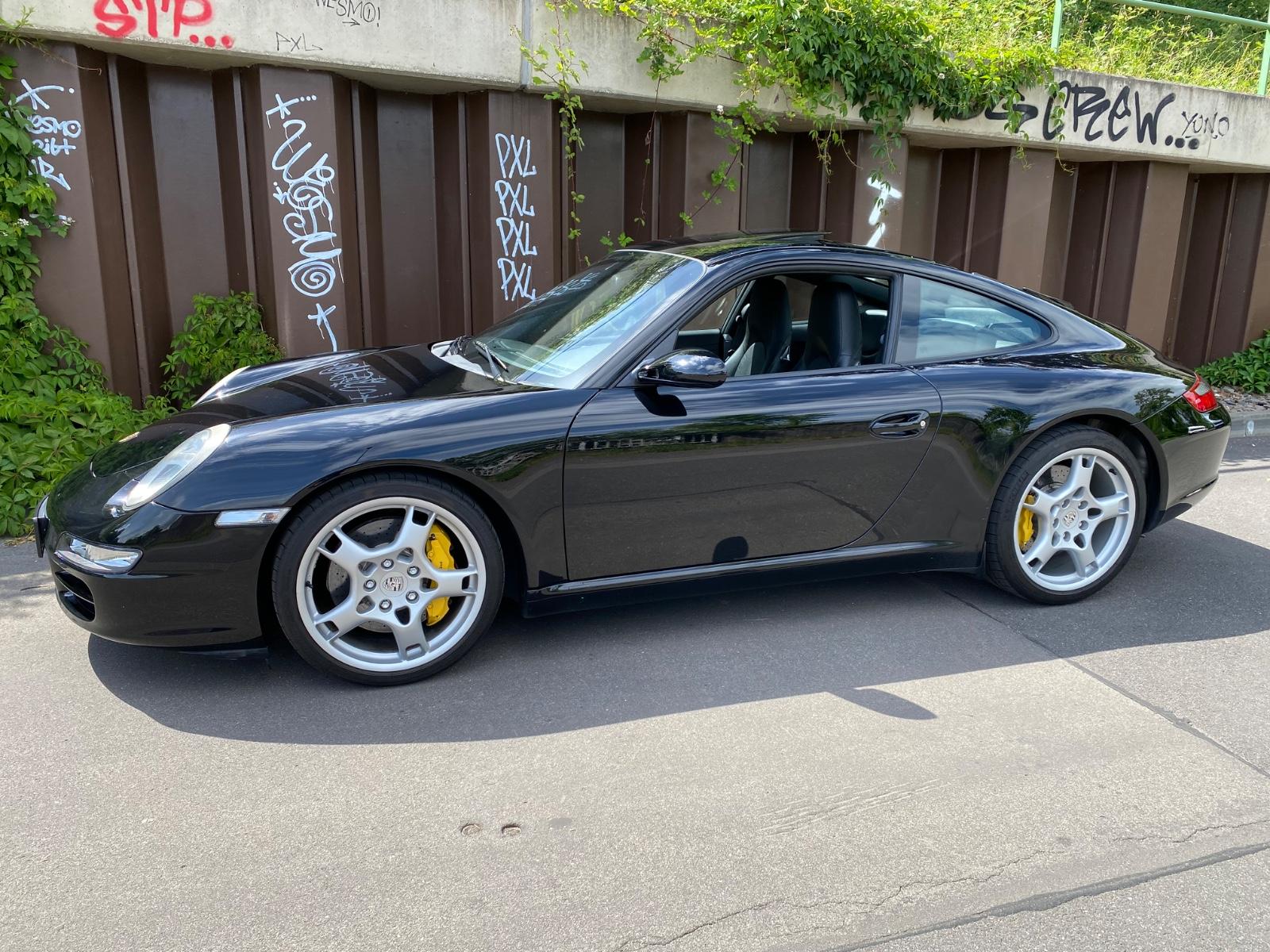 Porsche 997 C 2 S Coupe / Handschalter mit PCCB !!