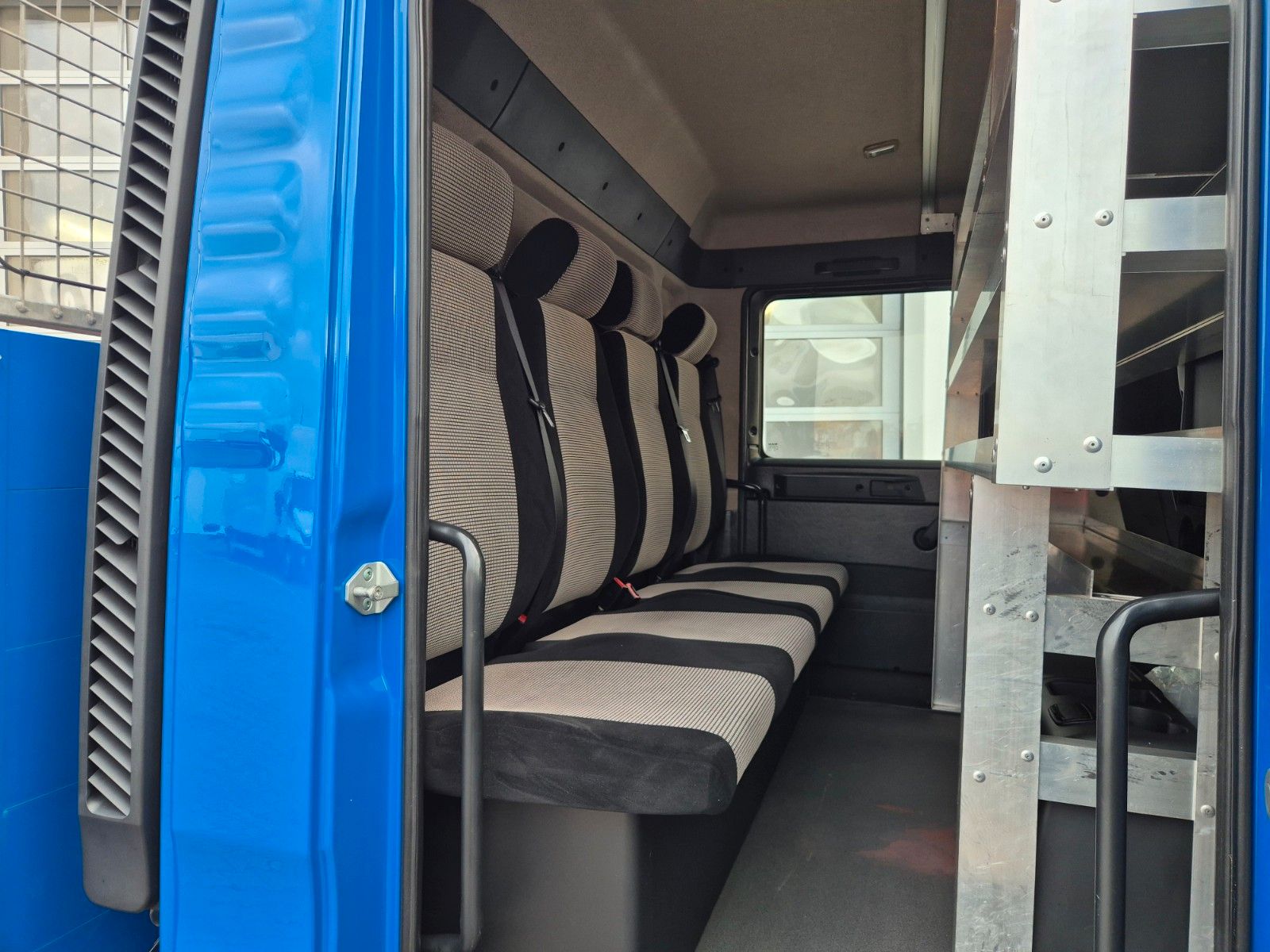 Fahrzeugabbildung MAN TGL 8.220 4x2 BL Doka 7 Sitze AHK Klima Standh.