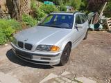 BMW E46 320 Touring - BMW 320 aus 2000: Kombi