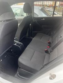 Volkswagen Tiguan - 6
