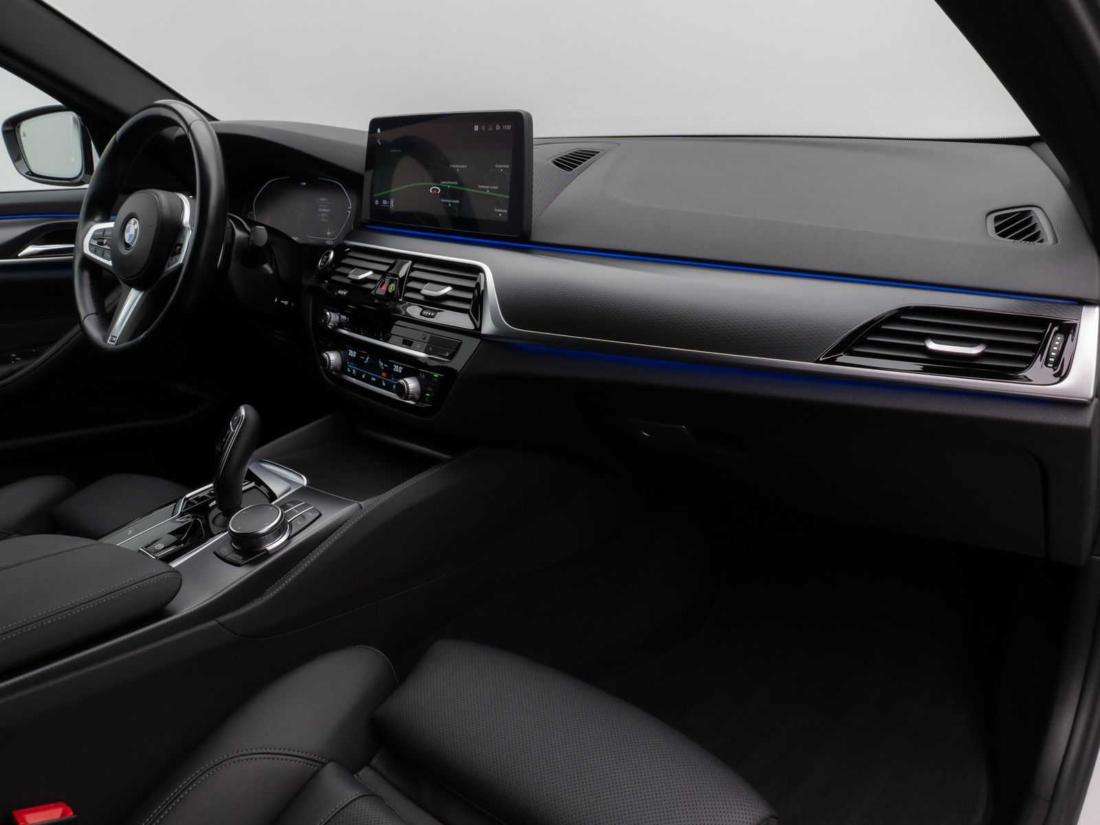 Fahrzeugabbildung BMW 530d M Sportpaket Pro Kamera DAB HiFi Alarm AHK