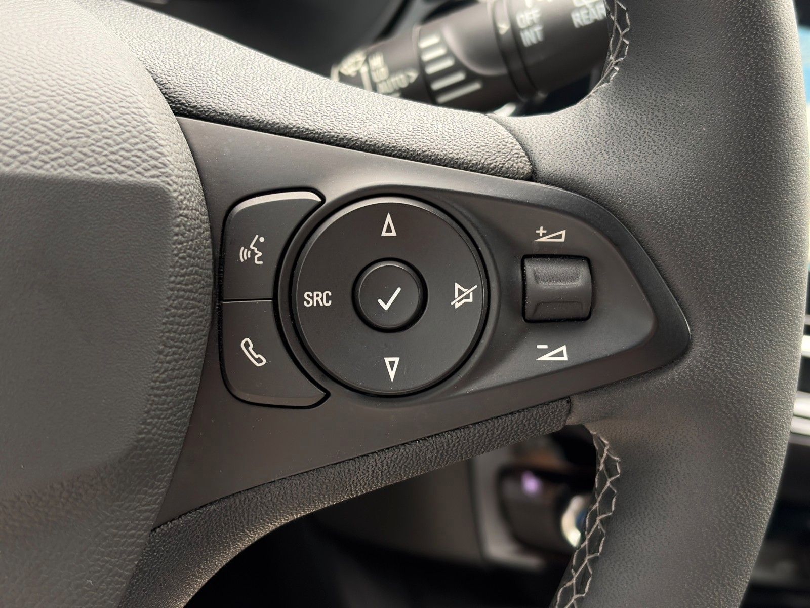 Fahrzeugabbildung Opel Corsa F GS 1.2 Turbo CarPlay Matrix CAM LHZ SHZ