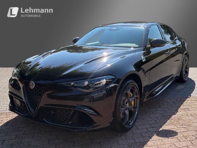 Alfa Romeo Giulia Quadrifoglio Oro -Akrapovic-Carbon Dach-