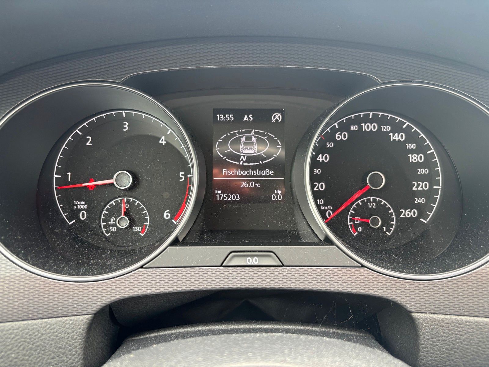 Fahrzeugabbildung Volkswagen Golf Sportsvan VII 1.6 TDI Lounge Navi PDC SHZ