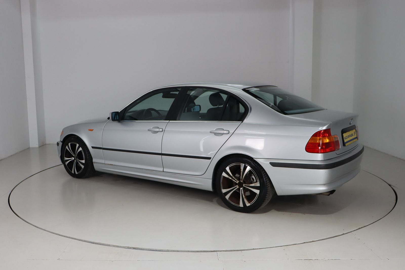 Fahrzeugabbildung BMW 320 i * Xenon * PDC * Klimaautom. *