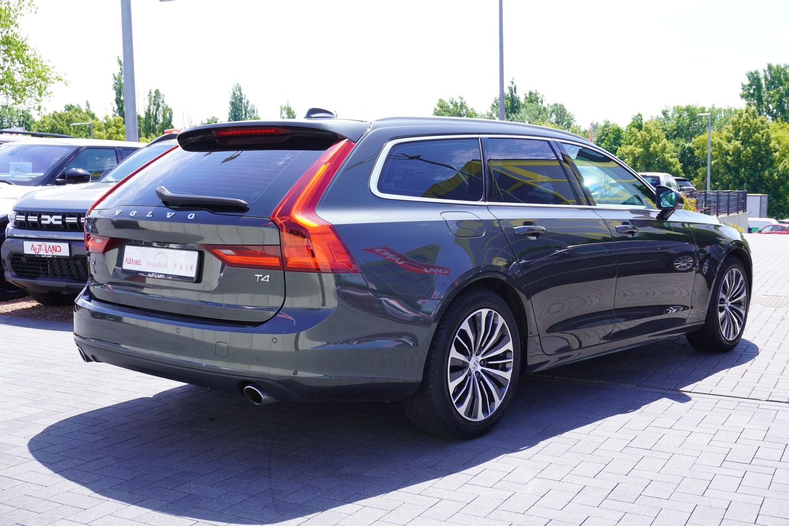 Volvo V 90 T4 Momentum Pro LED Navi ACC Keyless DAB foto 5