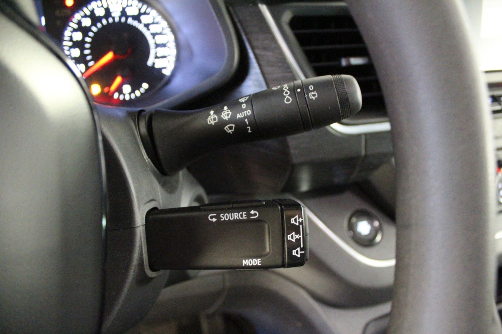 Fahrzeugabbildung Renault Trafic Grand L2 dCi 110 Blue*9-Sitzer*