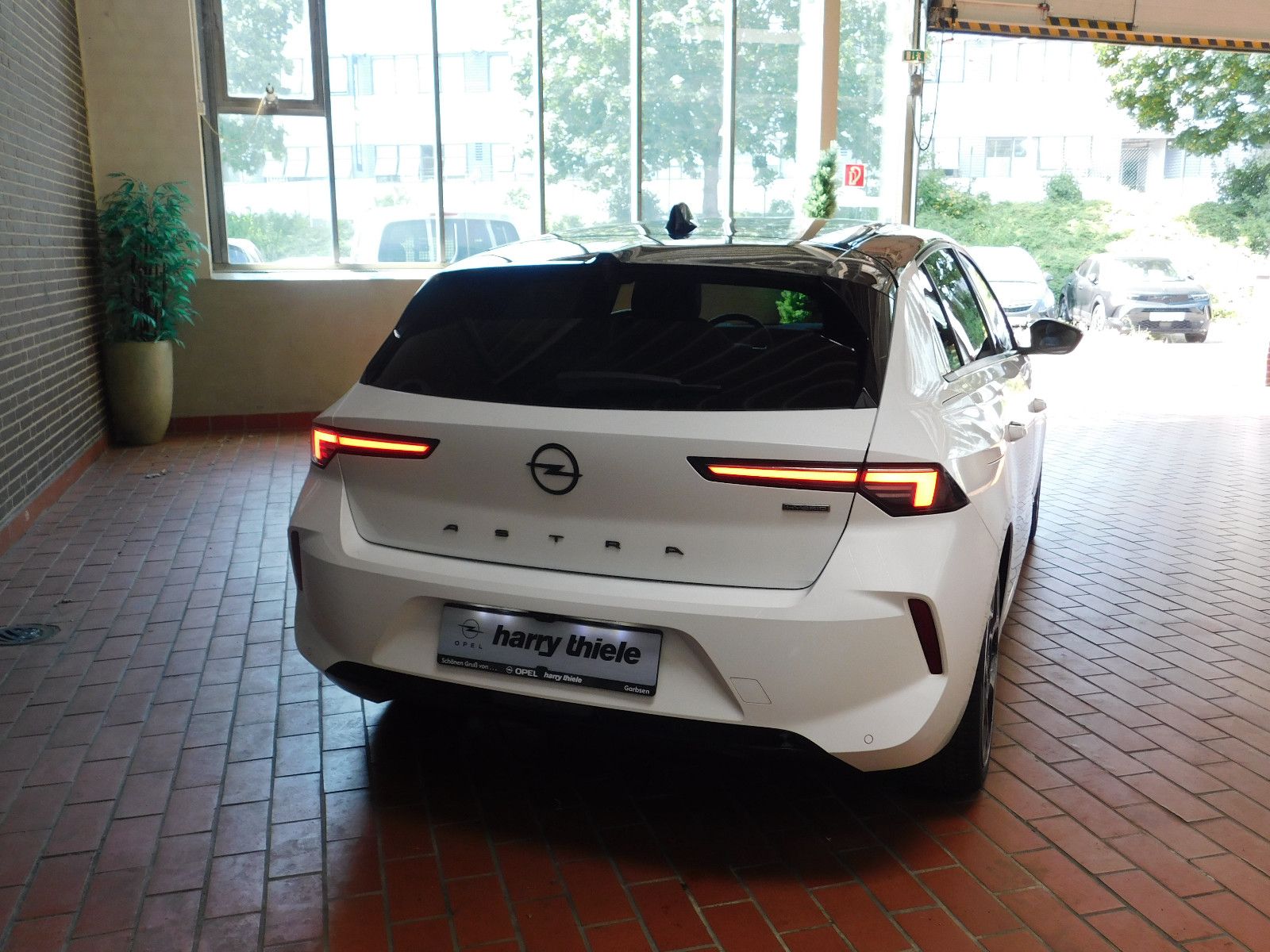 Opel Astra L Lim. 5-trg. Ultimate Paket Plug-in-Hybri imagem 3