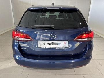 Fotografie des Opel Astra 1.5 D Sports Tourer 120 Jahre