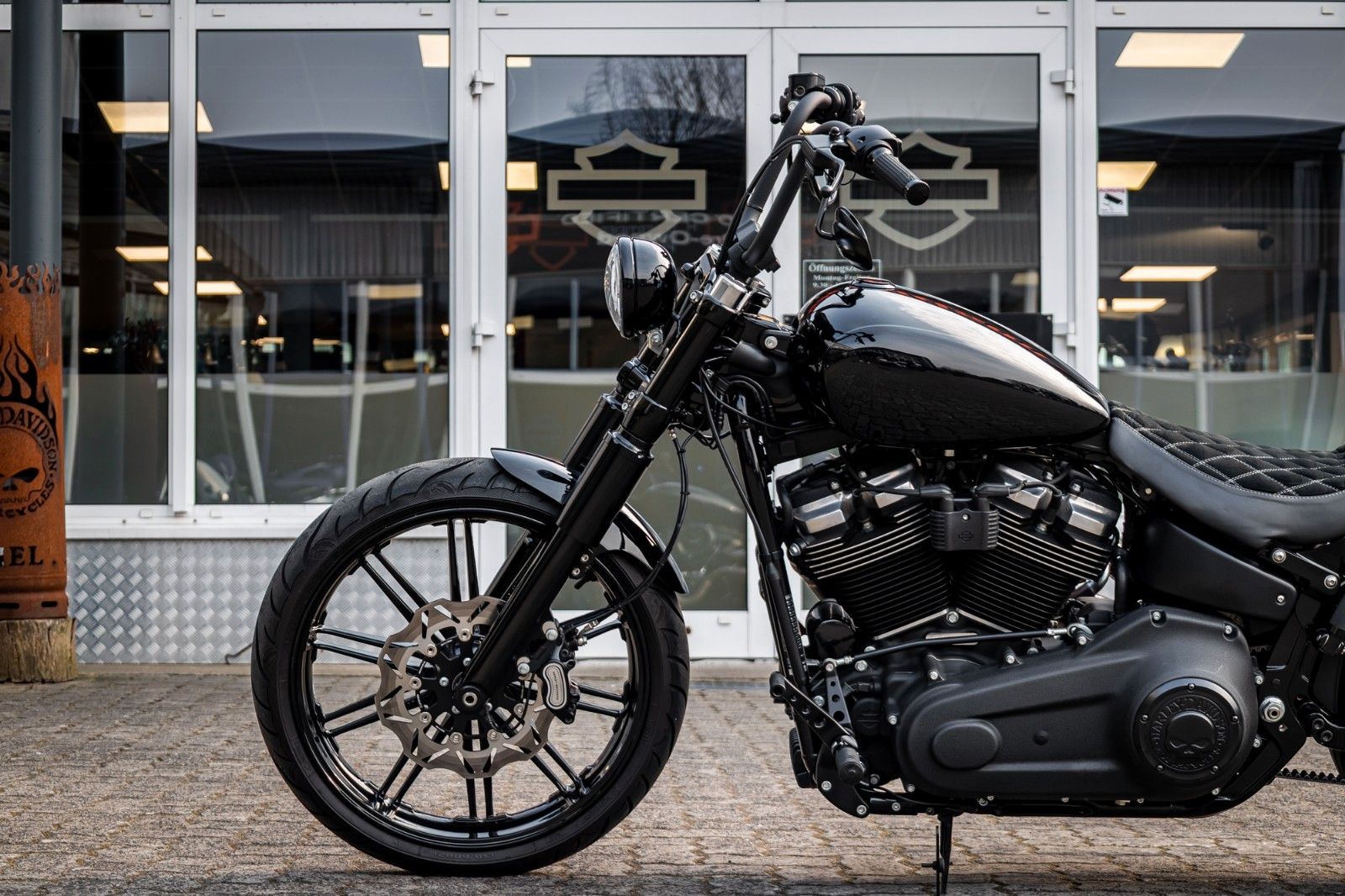Fahrzeugabbildung Harley-Davidson FXBB STREET BOB SOFTAIL -KESSTECH BTC GANGSTER-