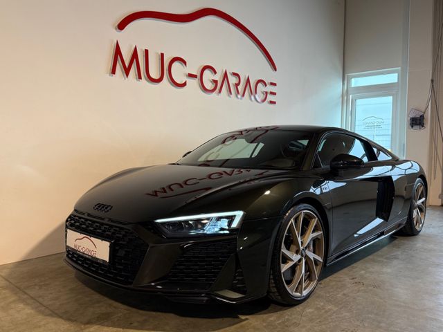 Audi R8 Coupe 5.2 FSI RWD performance Schalensitze