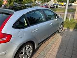 Citroën C4 1.6 16V Confort Confort - Citroën C4: Confort