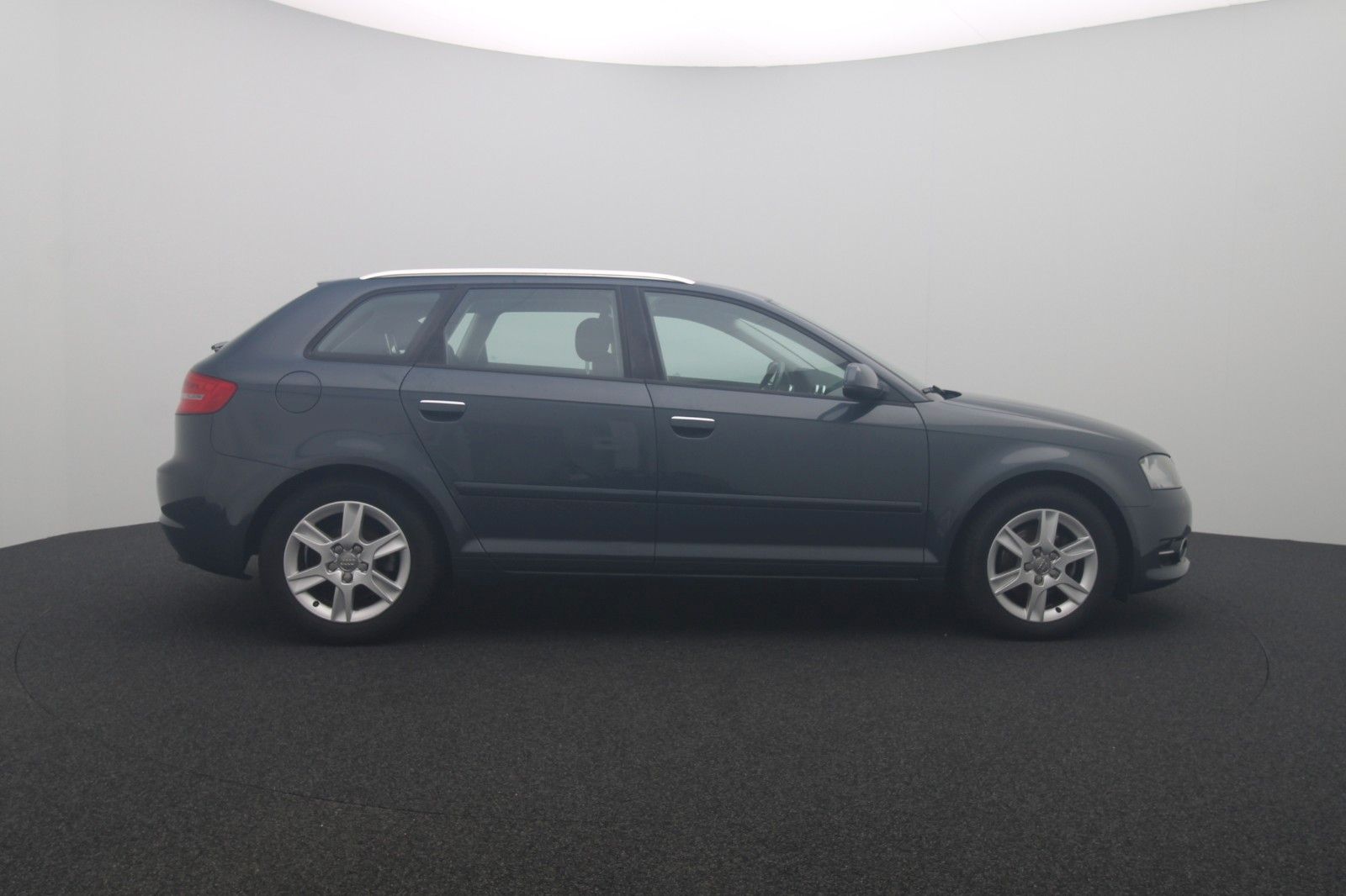 Fahrzeugabbildung Audi A3 Sportback 2.0 TDI Attraction