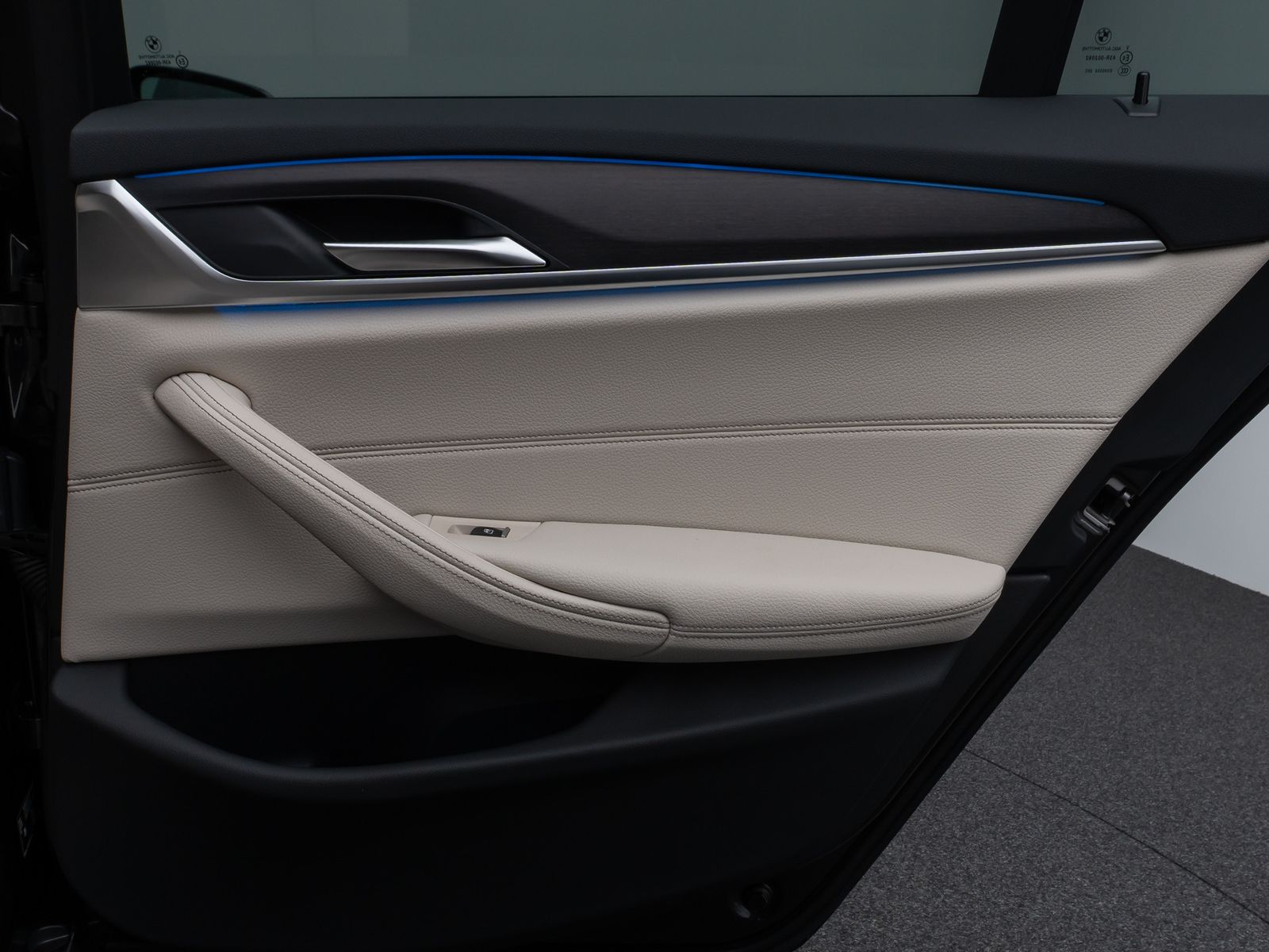 Fahrzeugabbildung BMW 530e xD M Sport Kamera Laser HUD DAB Komfort AHK