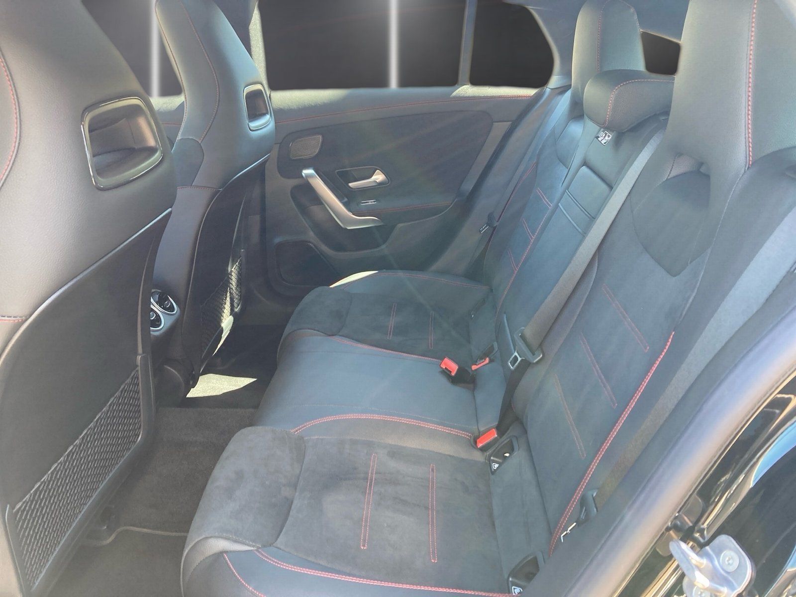 Fahrzeugabbildung Mercedes-Benz CLA 200 SB AMG PLUS*AHK*Pano*HUD*360°*MultiBeam*