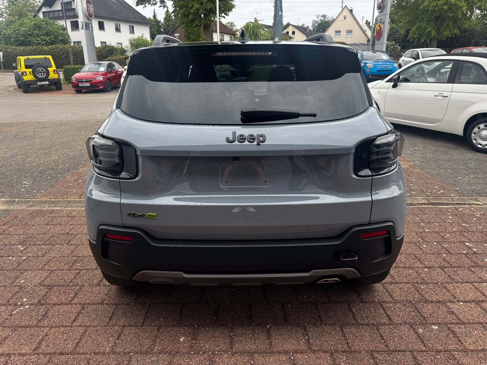 Fahrzeugabbildung Jeep AVENGER MY25 Overland 1.2l T3 4xe eAWD Navi Kam