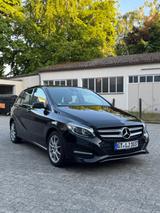 Mercedes-Benz B 180 BlueEFFICIENCY Edition / LED / TÜV 2027 - Mercedes-Benz B 180 in Bielefeld