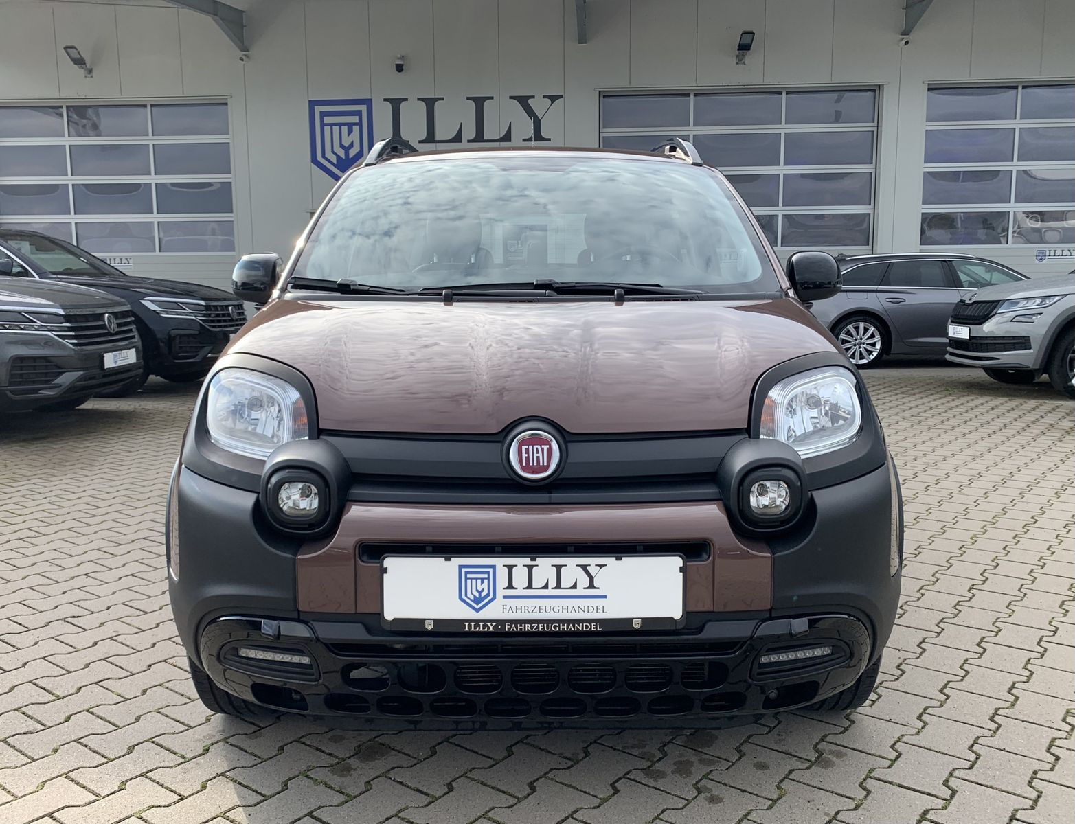 Fahrzeugabbildung Fiat Panda 1.2*Cross*Trussardi*Klima.Aut*ELFH*MFL*PDC