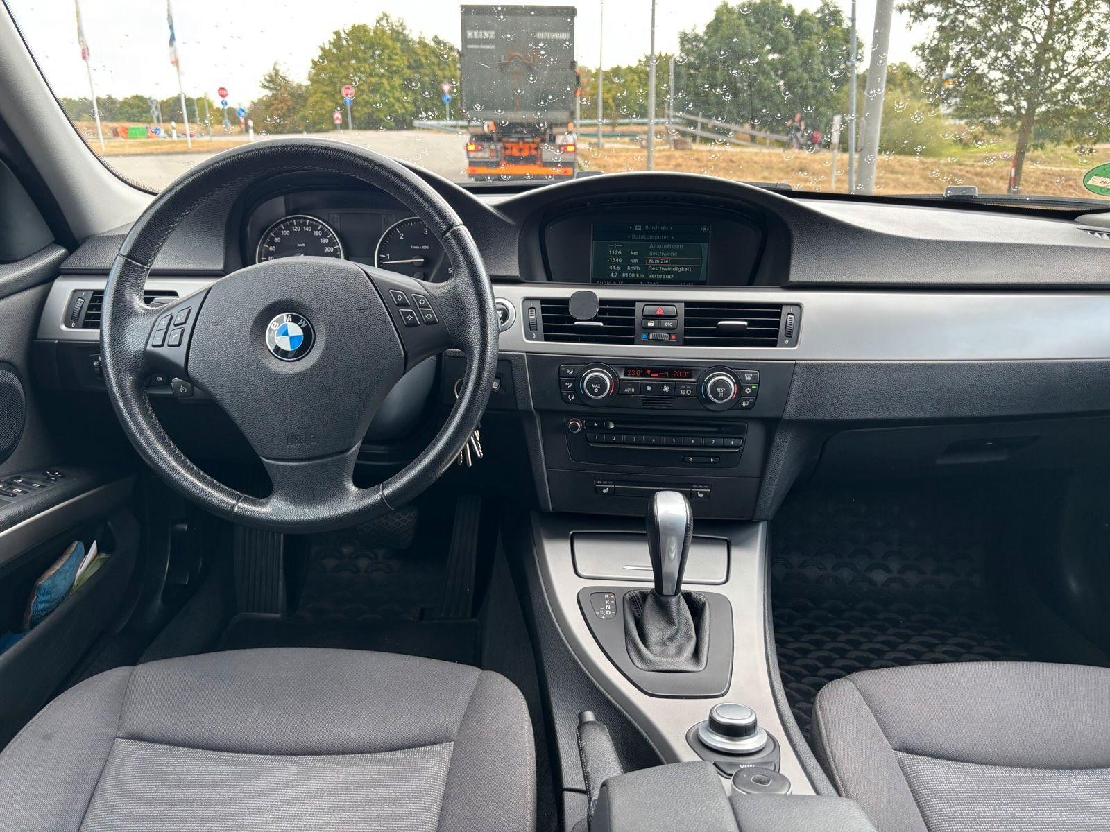 BMW 320 2008 — engine 177 HP (130kW)