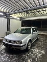 Volkswagen Golf 4 Variante 1.6 L - Volkswagen Golf aus 2003: 1.6