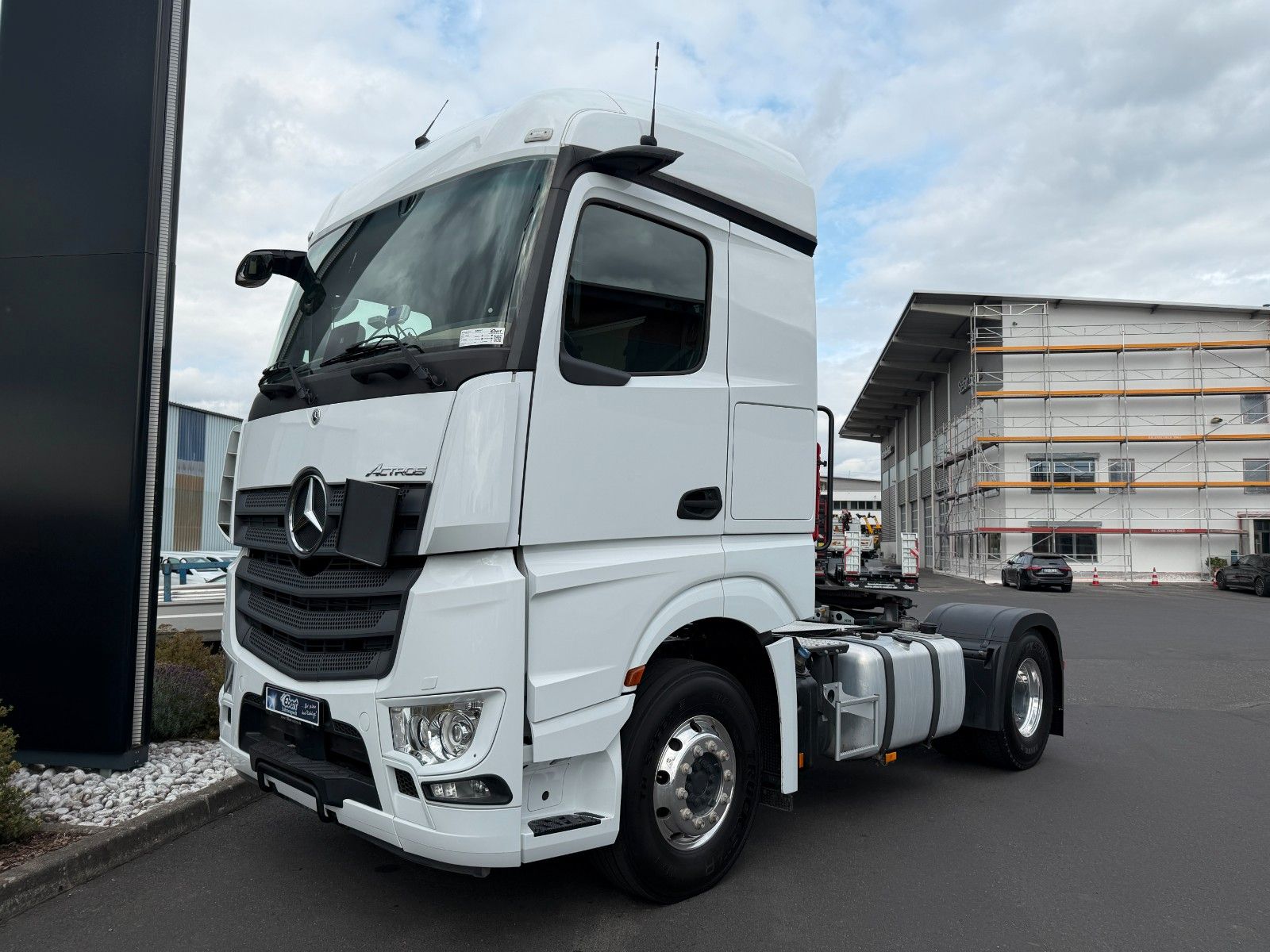 Fahrzeugabbildung Mercedes-Benz Actros 1846 LS Hydraulik, ADR, 2 x Nebenantrieb