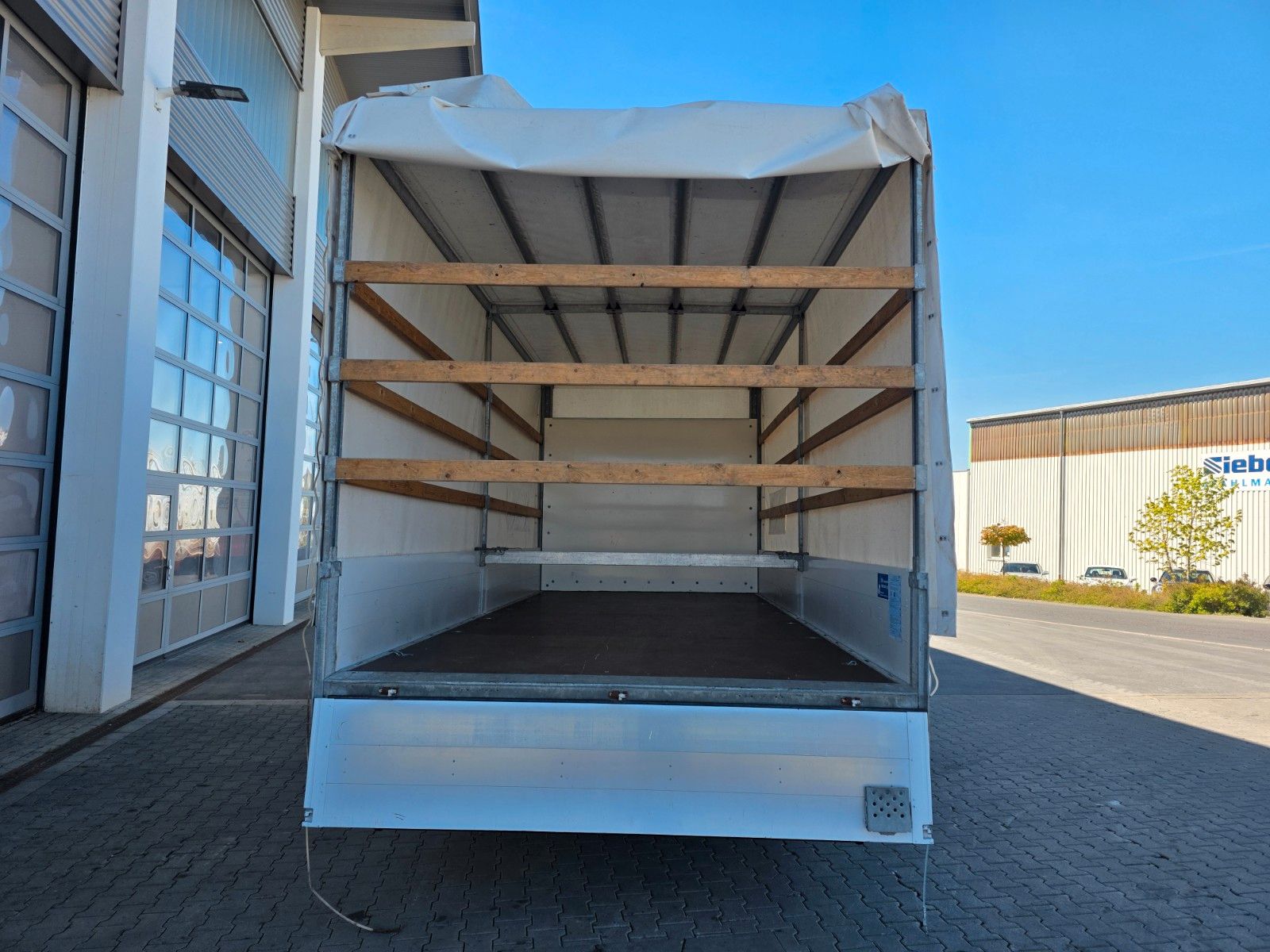Fahrzeugabbildung Iveco Eurocargo ML75E16 Klima 3 Sitze