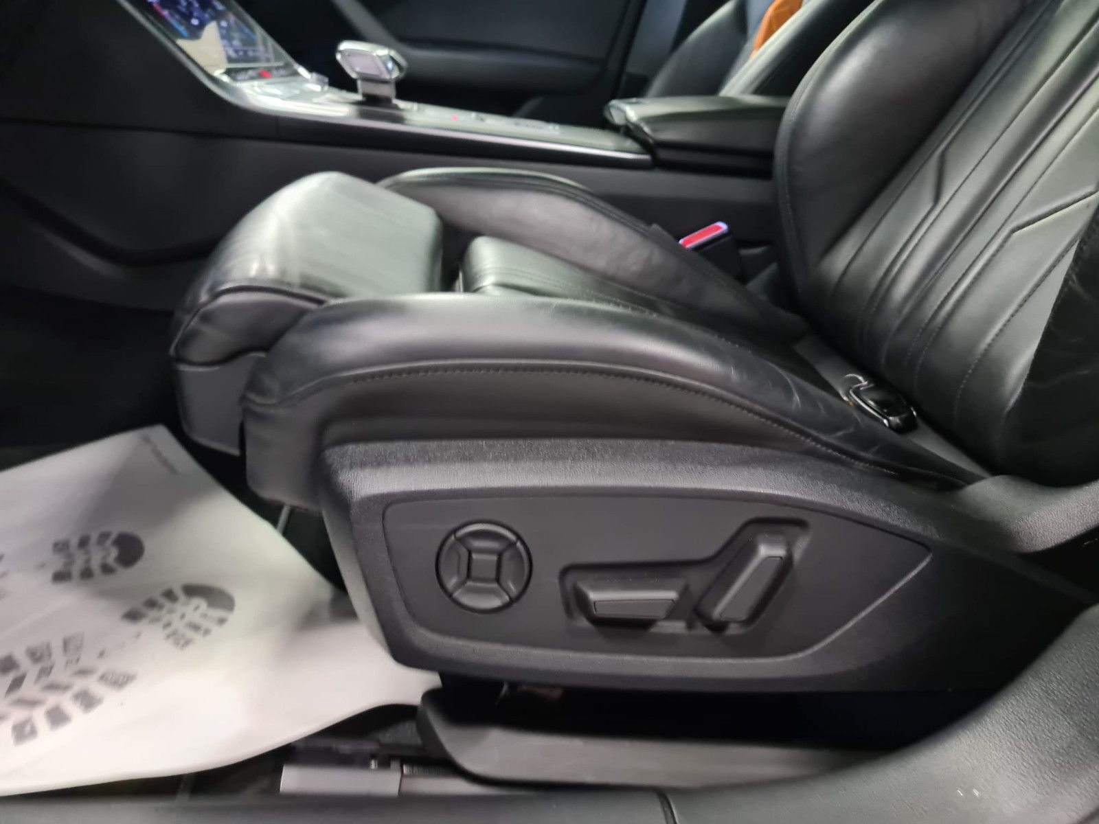 Fahrzeugabbildung Audi A6 Avant 50 TDI quattro sport /LEDER/MATRIX-LED