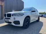 BMW X5 xDrive30d - - BMW X5 in Karlsruhe