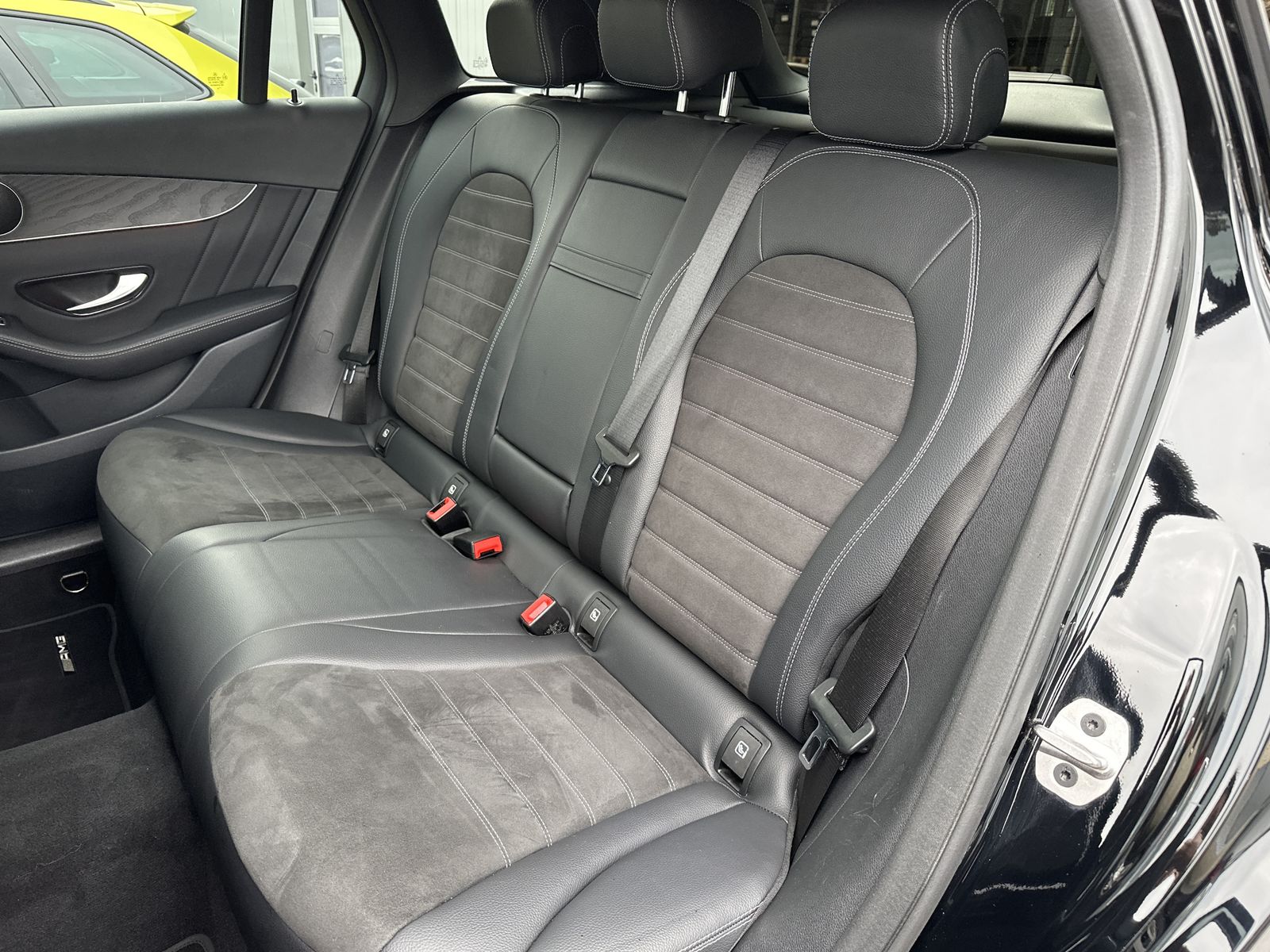 Fahrzeugabbildung Mercedes-Benz GLC 300de 4Matic AMG-Line NAV+LED+KAM+AHK+19ZOLL