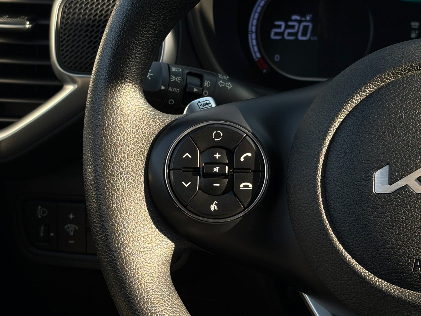 Fahrzeugabbildung Kia e-Soul Edition 39kWh LED ACC PDC CarPlay Kamera