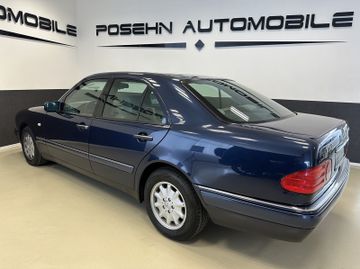 Mercedes E 300 - 6