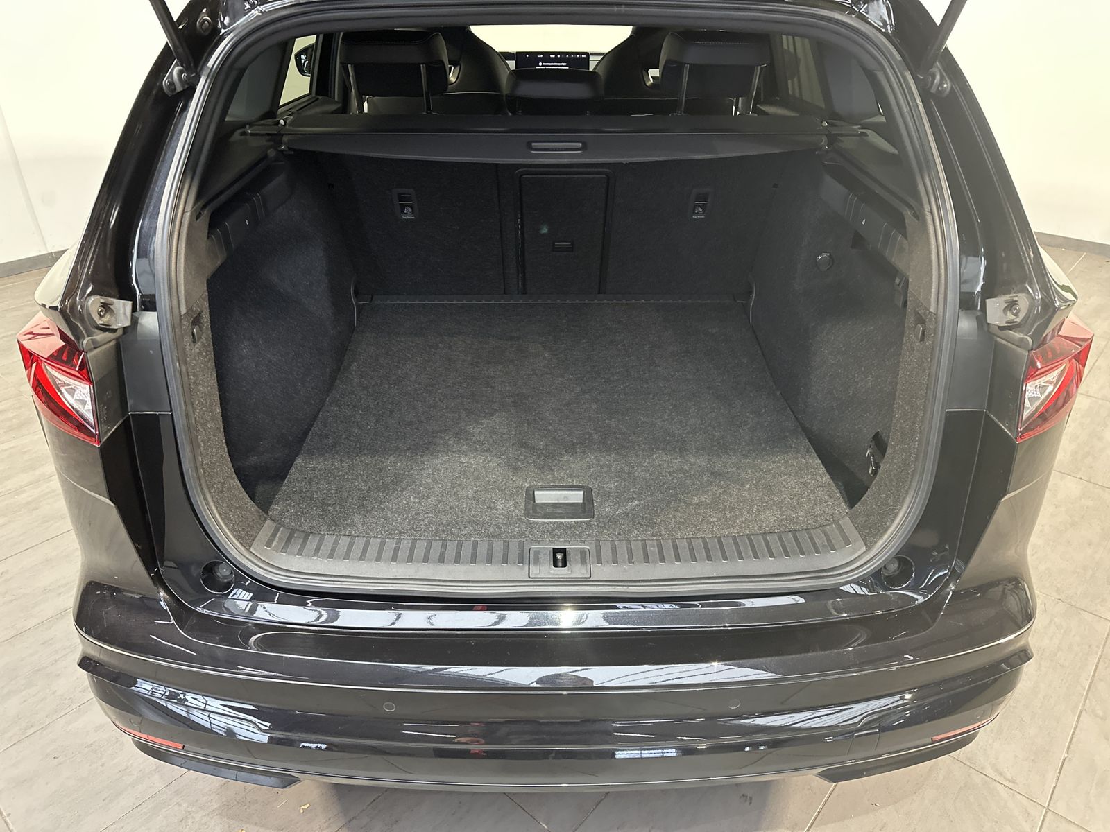 Fahrzeugabbildung SKODA Enyaq 60 iV Sportline NAV+LED+VCOCK+20ZO+1HD+PP