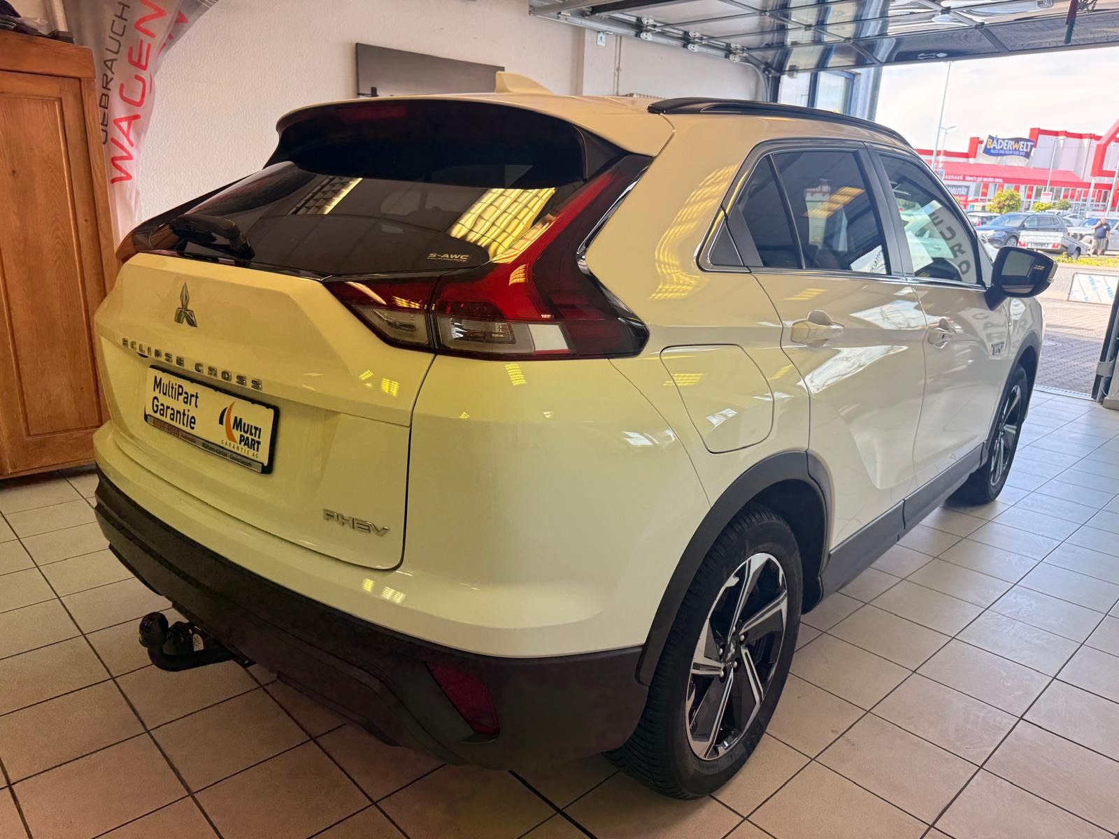 Fahrzeugabbildung Mitsubishi Eclipse Cross Hybrid 4WD /AHK/KAMERA/KLIMA
