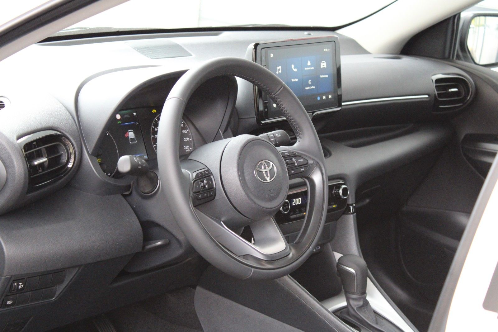 Fahrzeugabbildung Toyota Yaris Hybrid Comfort
