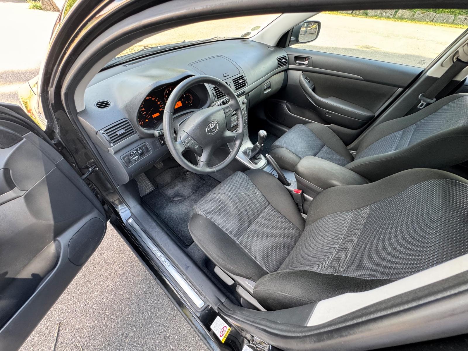 Toyota Avensis 2008 — photo 18