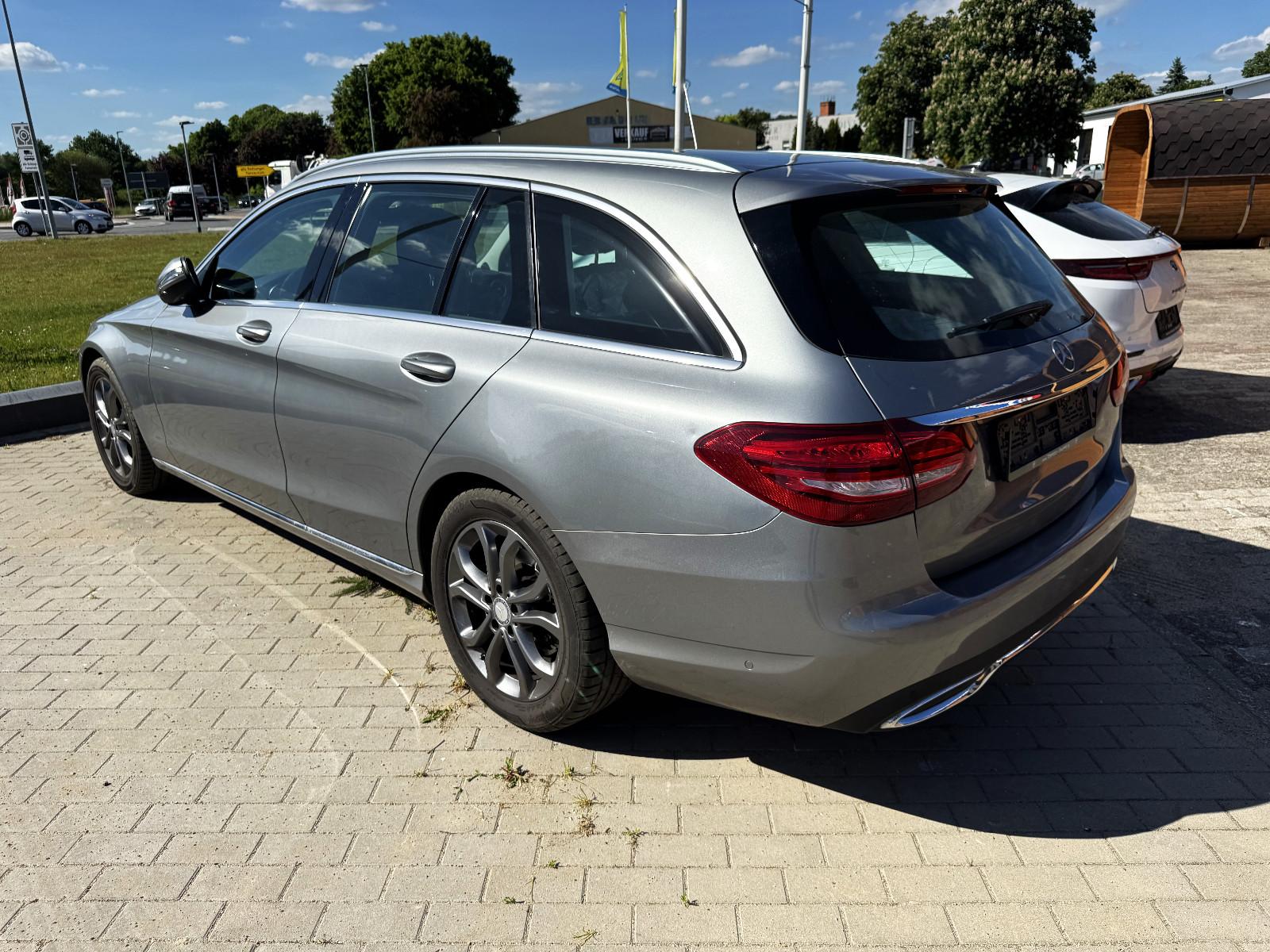 Mercedes-Benz C 180 C T-Modell C 180 CGI T