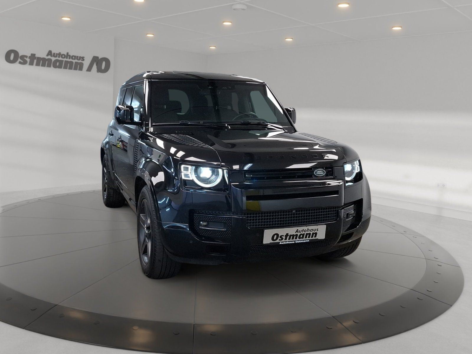 Land Rover Defender 110 3.0 D300 X-Dynamic SE Matrix 360 AH foto 4