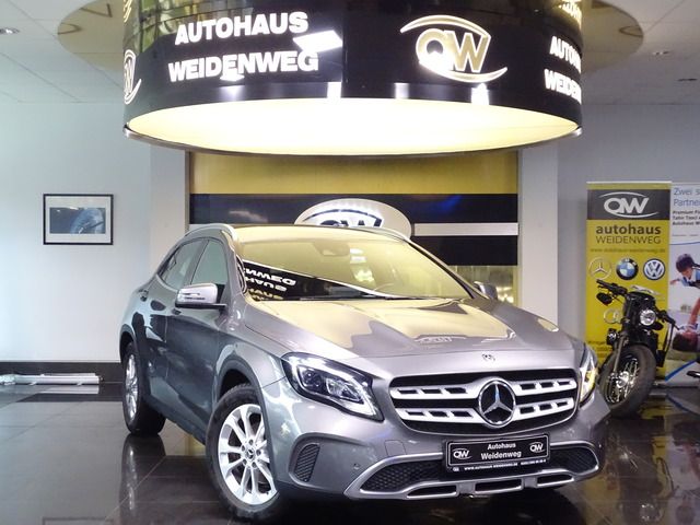 Mercedes-Benz GLA 180 Urban Navi LED Cam SHZ PDC erst 72200KM