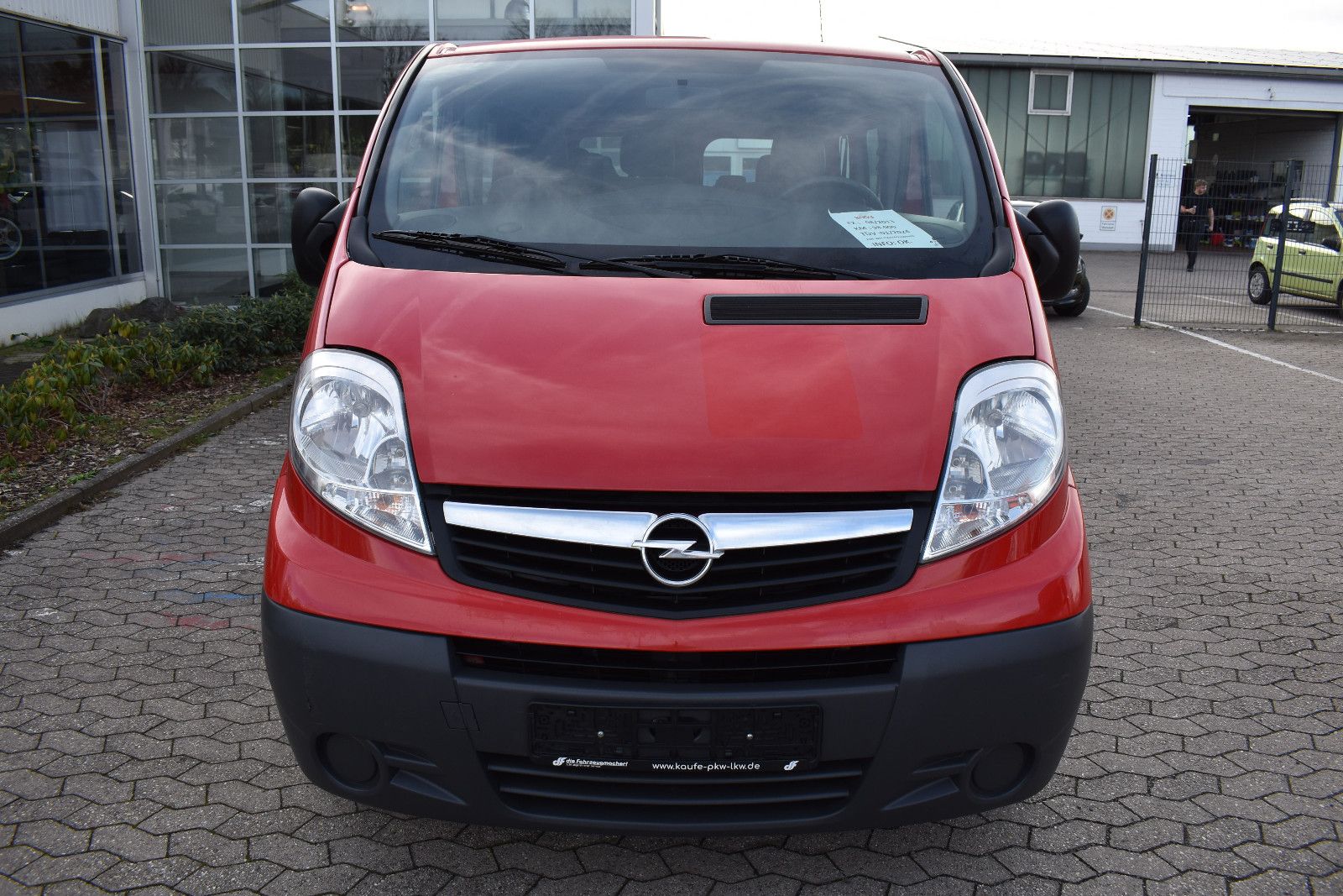 Fahrzeugabbildung Opel Vivaro Kombi L1H1 2,7t *8003