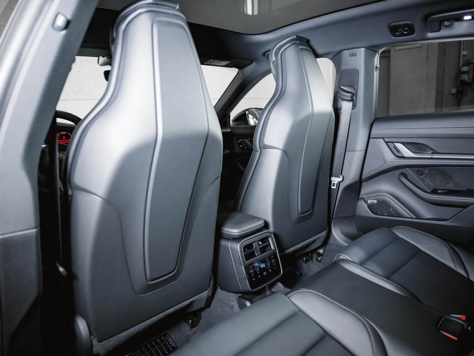 Porsche Taycan - Bild 22